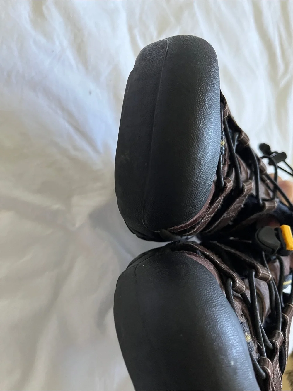 KEEN Newport H2 men's sandals in brown with a bungee cinching system